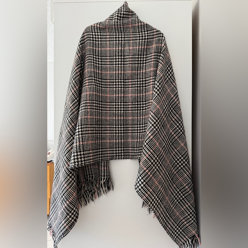 Anne Klein Vintage Wool Shawl | Red Houndstooth Plaid | 29x72 - Picture 5 of 9